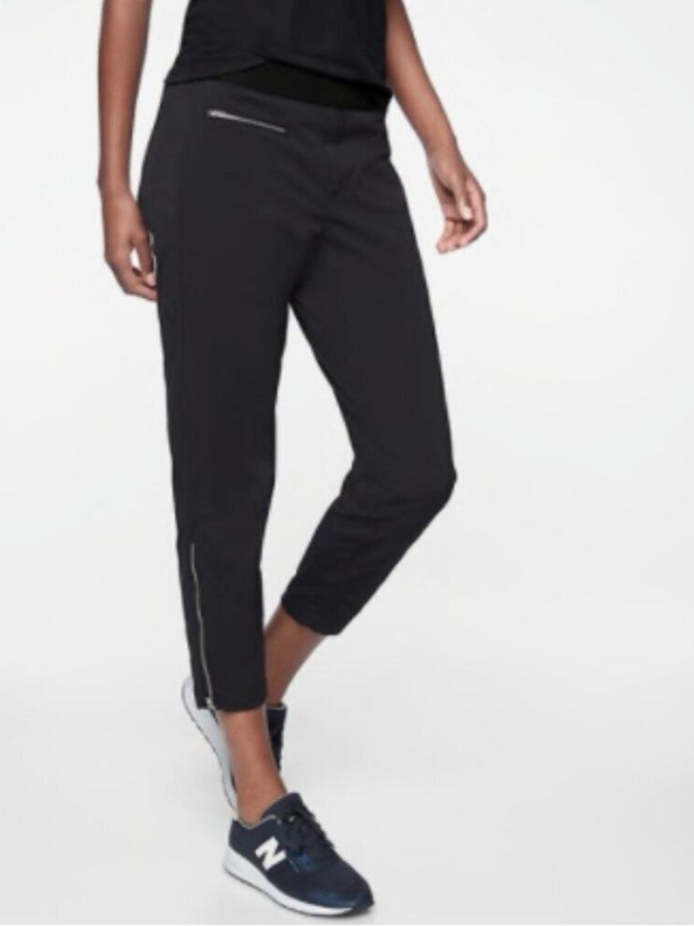 Athleta Mod Trekki Black Zip-Ankle Cropped Performance Pants size 12